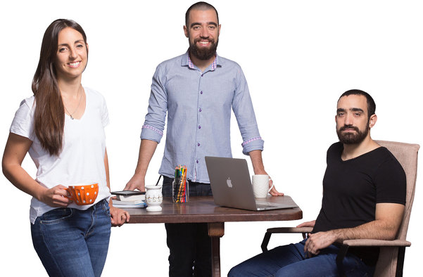 El Equipo: Matias Salom, Santiago Salom y Lucia Serrano Palacios El Equipo: Matias Salom, Santiago Salom y Lucia Serrano Palacios